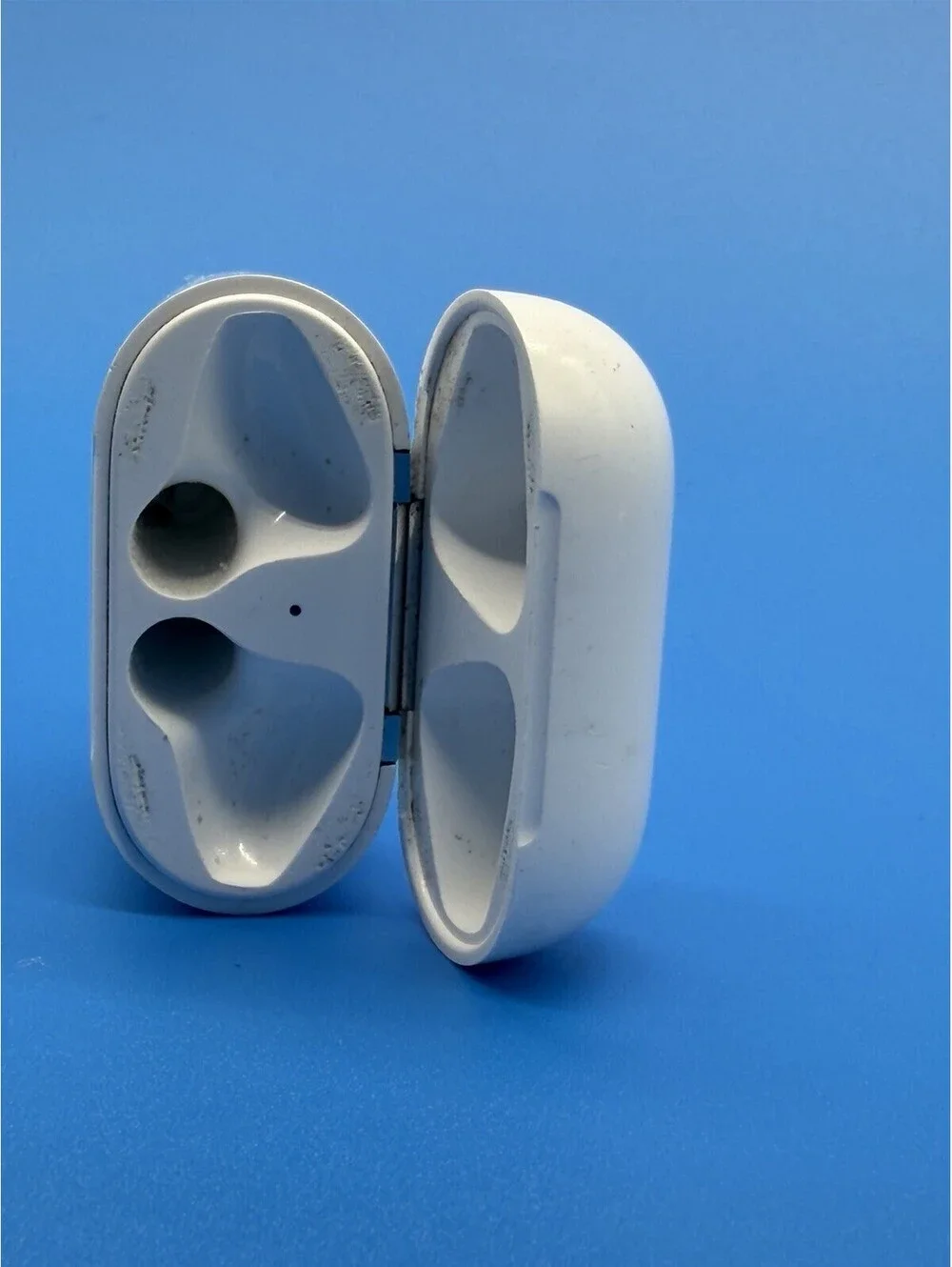 Apple AirPods 2nd Generation Lightning Charging Case Only Genuine OEM Tested